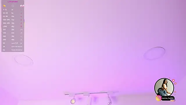 Ivana_Hall's cam snapshot