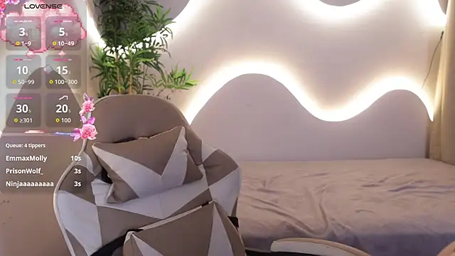 Miyuki_wolf live sex cam