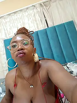 YummyCocoHunXx's cam snapshot