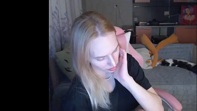 Elsa_Li's cam snapshot