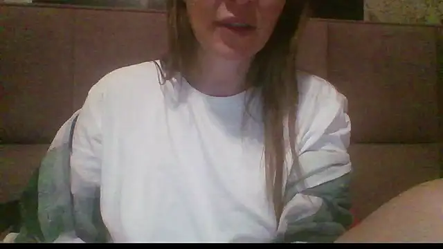 Sladkiegubki's cam snapshot