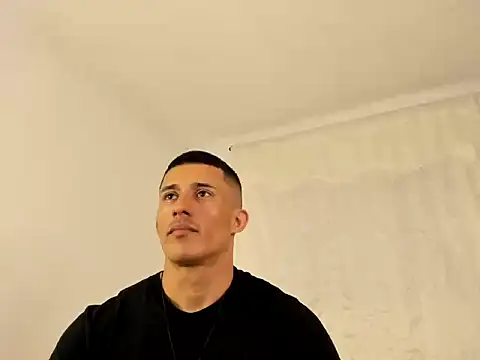 Muscle_man07's cam snapshot