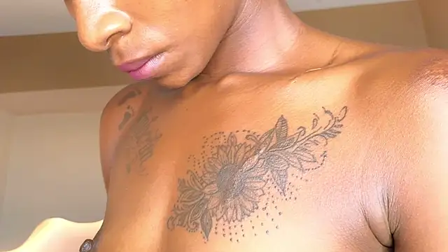 Kloee_12's cam snapshot