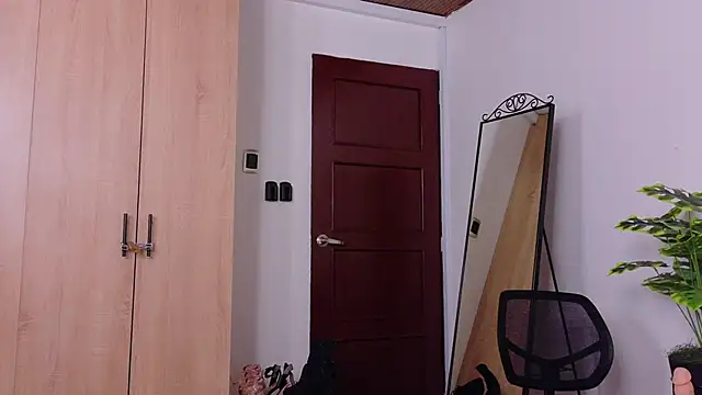 SaritaBratz's cam snapshot