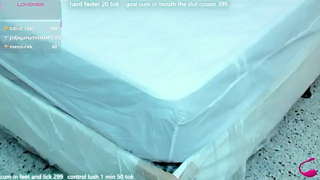 lilyth_adam's cam snapshot