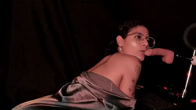 Little_Lau1 live sex cam