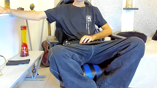 JacobBlackwell_'s cam snapshot