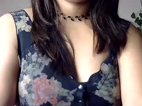 Aaliya02's cam snapshot