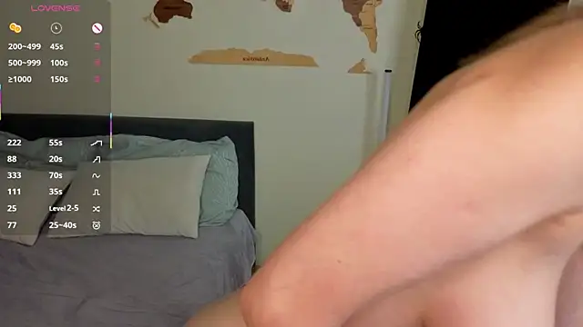 QueenieClagg live sex cam