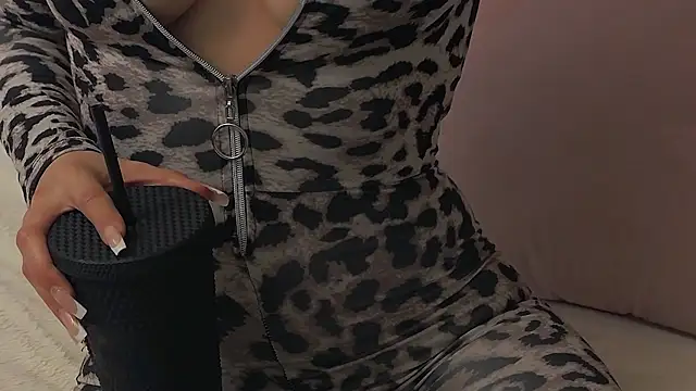 CassieHilton live sex cam