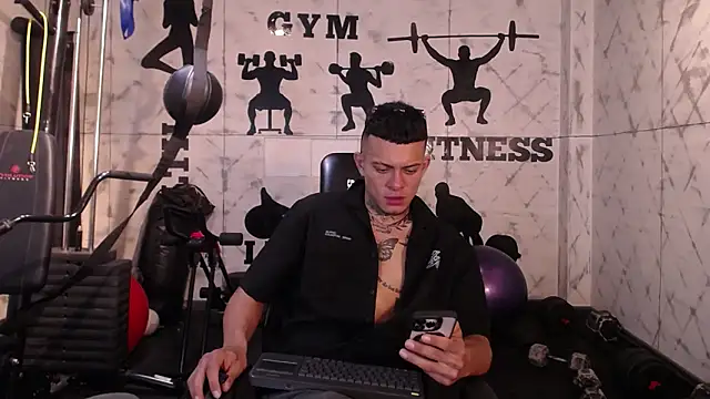 MrJustin_'s cam snapshot