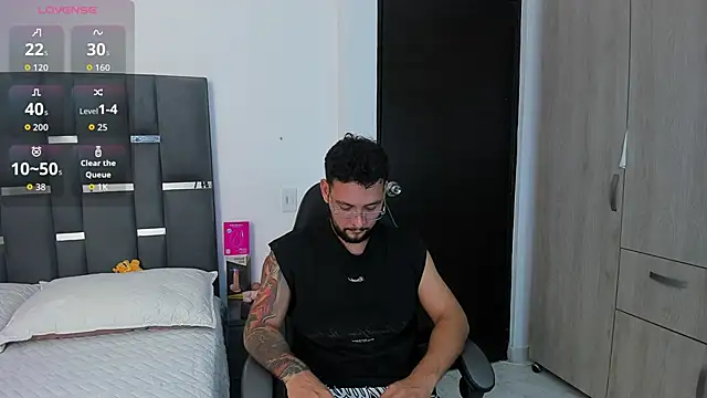 noah_corvelle's cam snapshot