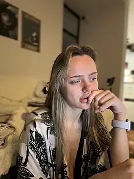 Kylie_Desire live sex cam