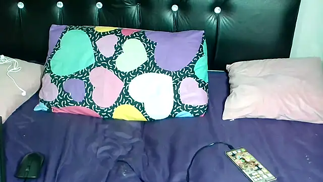 Wild_RoseXX's cam snapshot