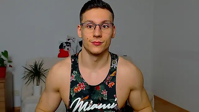 ZeinMiracles live sex cam