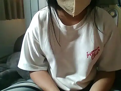 Mainay0033's cam snapshot