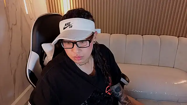 hollypeyton1_tp's cam snapshot