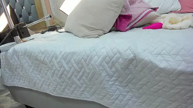 juliette_pretty_'s cam snapshot