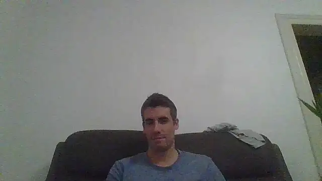 JulioIsHere4you's cam snapshot