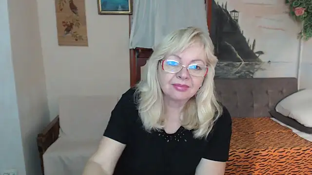 EvelynLoveShy's cam snapshot