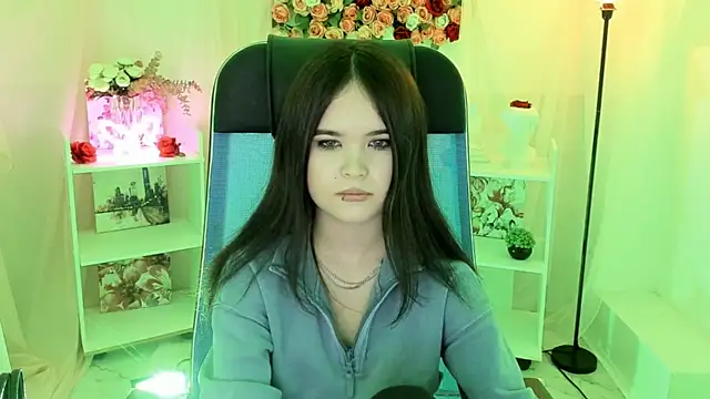 Elainebeness's cam snapshot