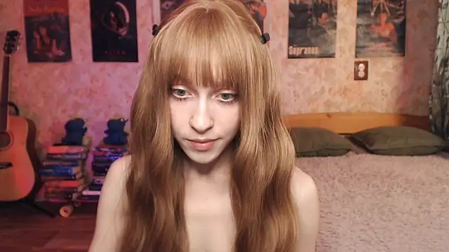 Friendly_Ellie's cam snapshot