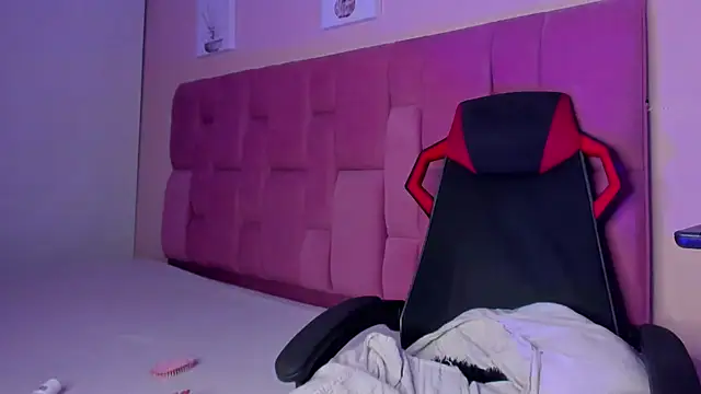 CHANELL_11INCHES live sex cam