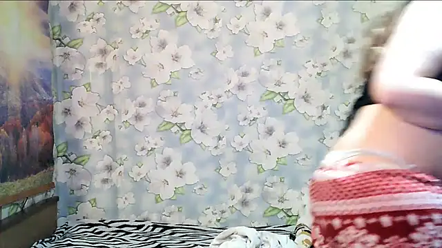 KattyLuuu's cam snapshot