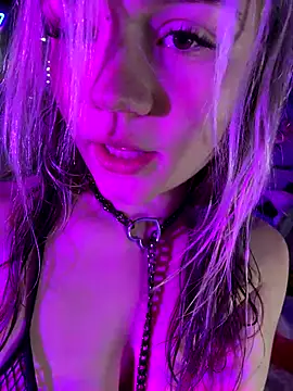 Cutiepiespanks's cam snapshot