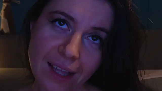 CallMeHazelll's cam snapshot