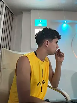 AdrianRinaldi live sex cam