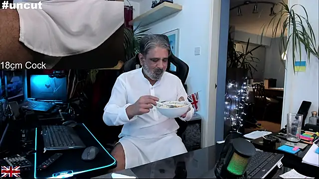 OnlineBossUK live sex cam