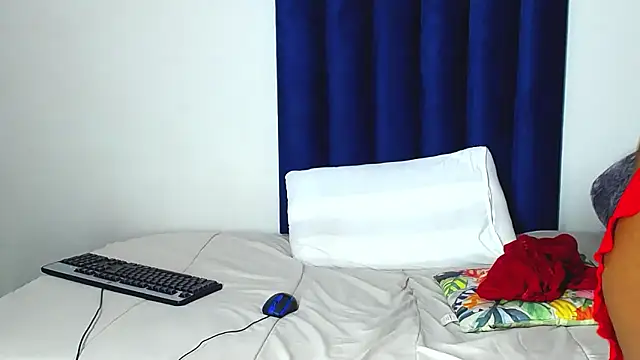 Pinkdollyg's cam snapshot