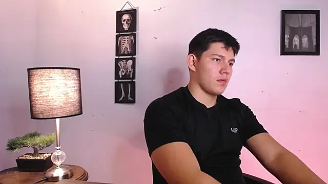 JamesCr_ live sex cam