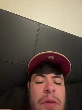 alanrguzoso012's cam snapshot