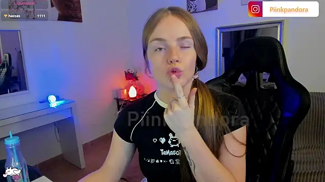 Piinkpandora's cam snapshot