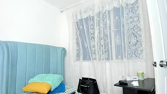 littleblondee's cam snapshot