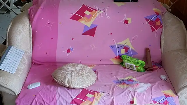 Alyonushkadarling's cam snapshot