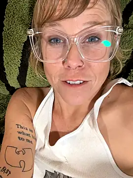 goodgirlbabydoll's cam snapshot