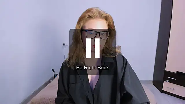 LaseyMoon's cam snapshot