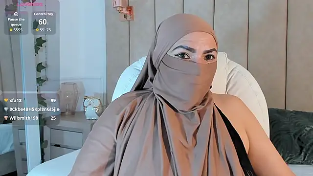 _naylaa_'s cam snapshot