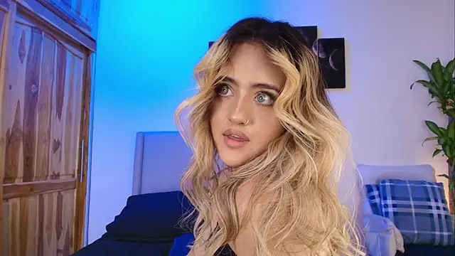 MaryMoon_'s cam snapshot