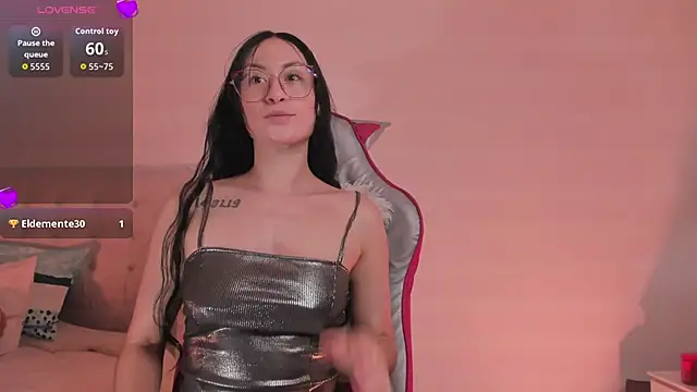 clover_tter_'s cam snapshot