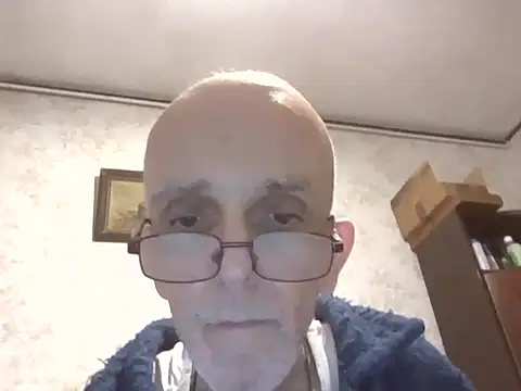 mariusica1@xh's cam snapshot