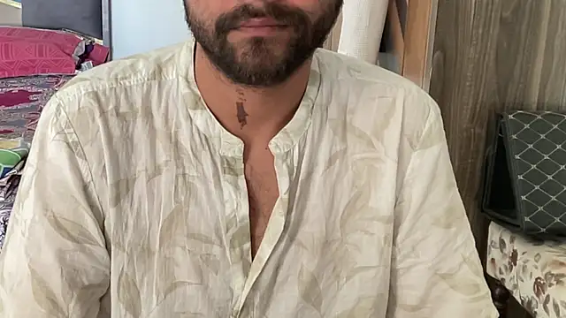 MakeMeAwareAah's cam snapshot