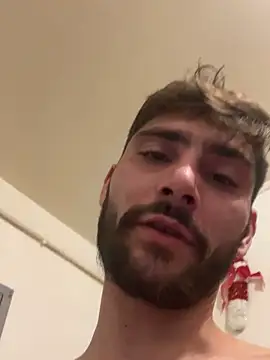 Hugo34bg live sex cam