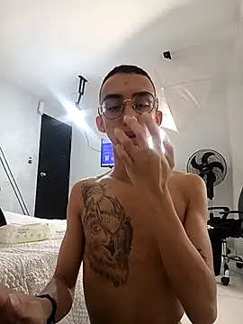 EthaanCox live sex cam