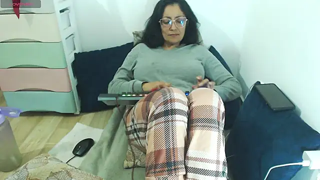 Sexyqueen_mature_'s cam snapshot