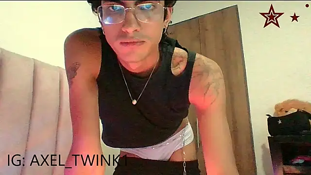 axel_love13's cam snapshot