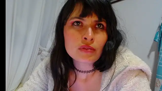 Alexandrasaenz's cam snapshot